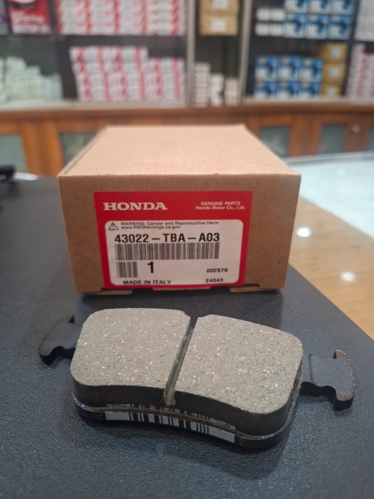 tba 3 Honda Genuine rear brake pad set 43022-TBA-A03