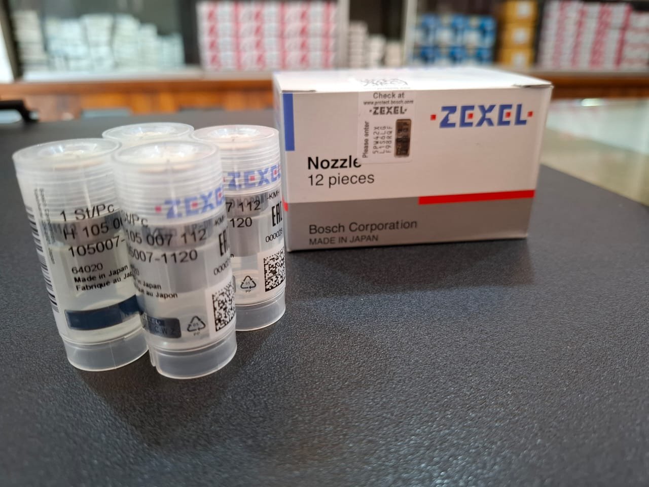 112 zexel 2 Four ZEXEL 105007-1120 DN0PDN112 nozzle containers Made in Japan with Bosch Corporation bulk carton